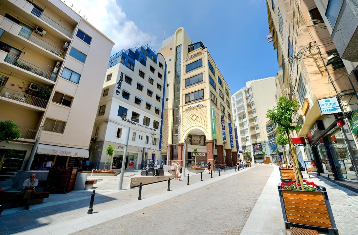Apartment Idyllic With Valletta And Harbour Views Sliema