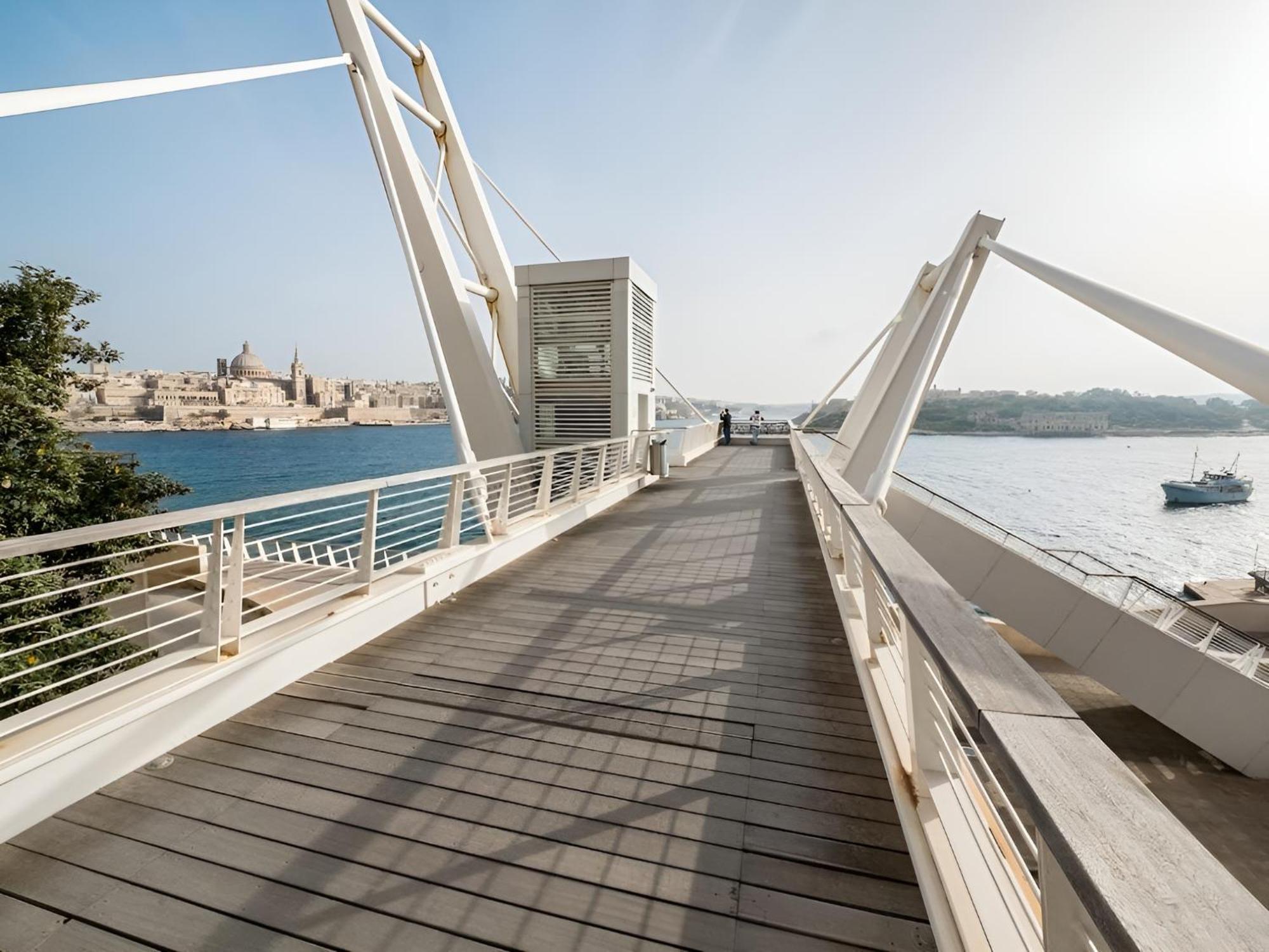 Idyllic With Valletta And Harbour Views *